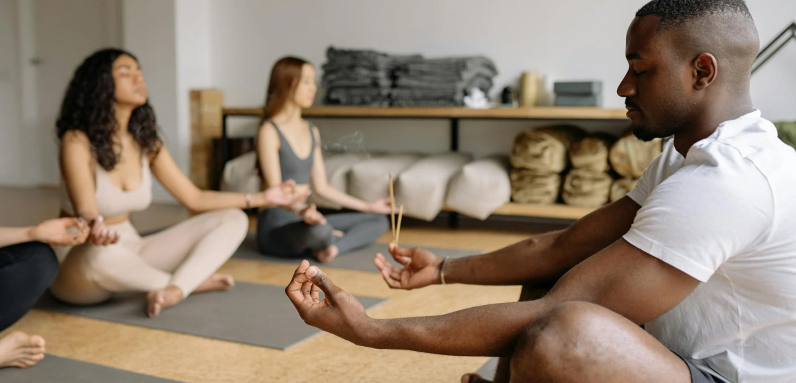 What to Expect at Your First Meditation Retreat: A Beginner’s Guide